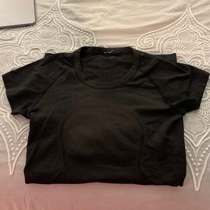 Lululemon swiftly tech short sleeve